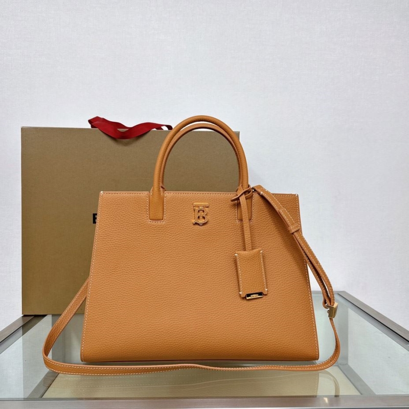 B**rry shopping bags